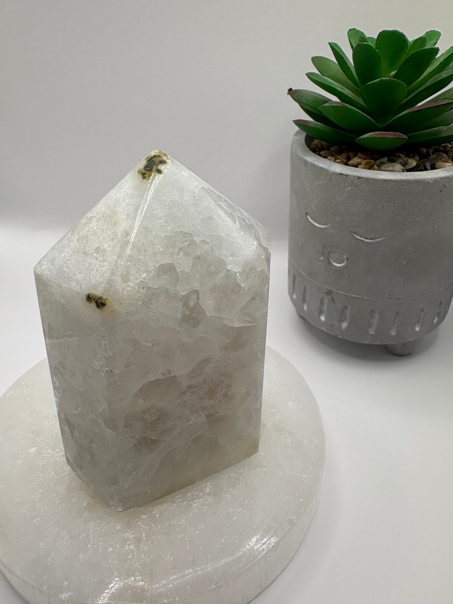 Agate Tower/ Agate Crystal/ Agate/ Agate Point/ Healing Crystals/ Crystals uk