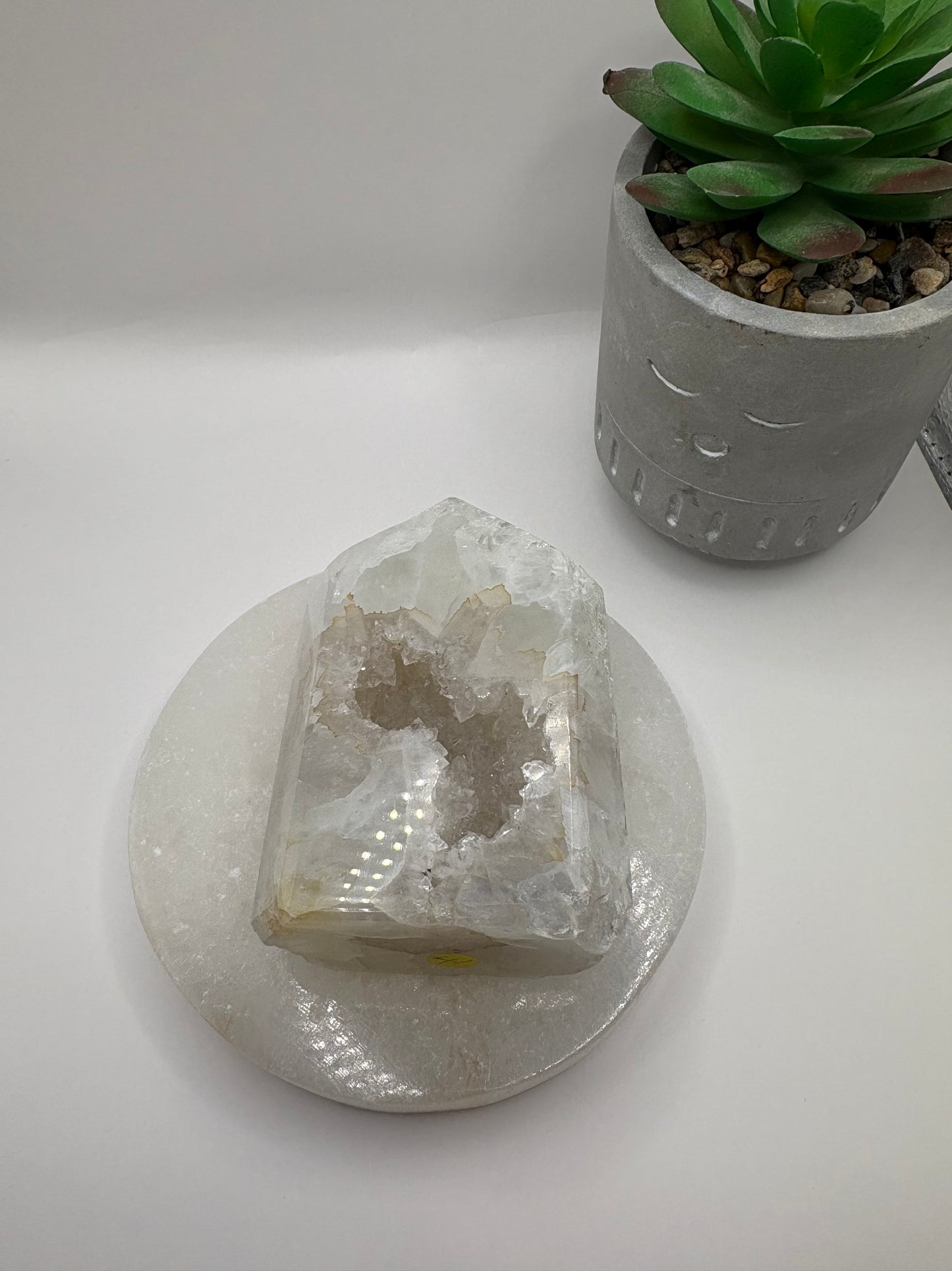 Agate Tower/ Agate Crystal/ Agate/ Agate Point/ Healing Crystals/ Crystals uk