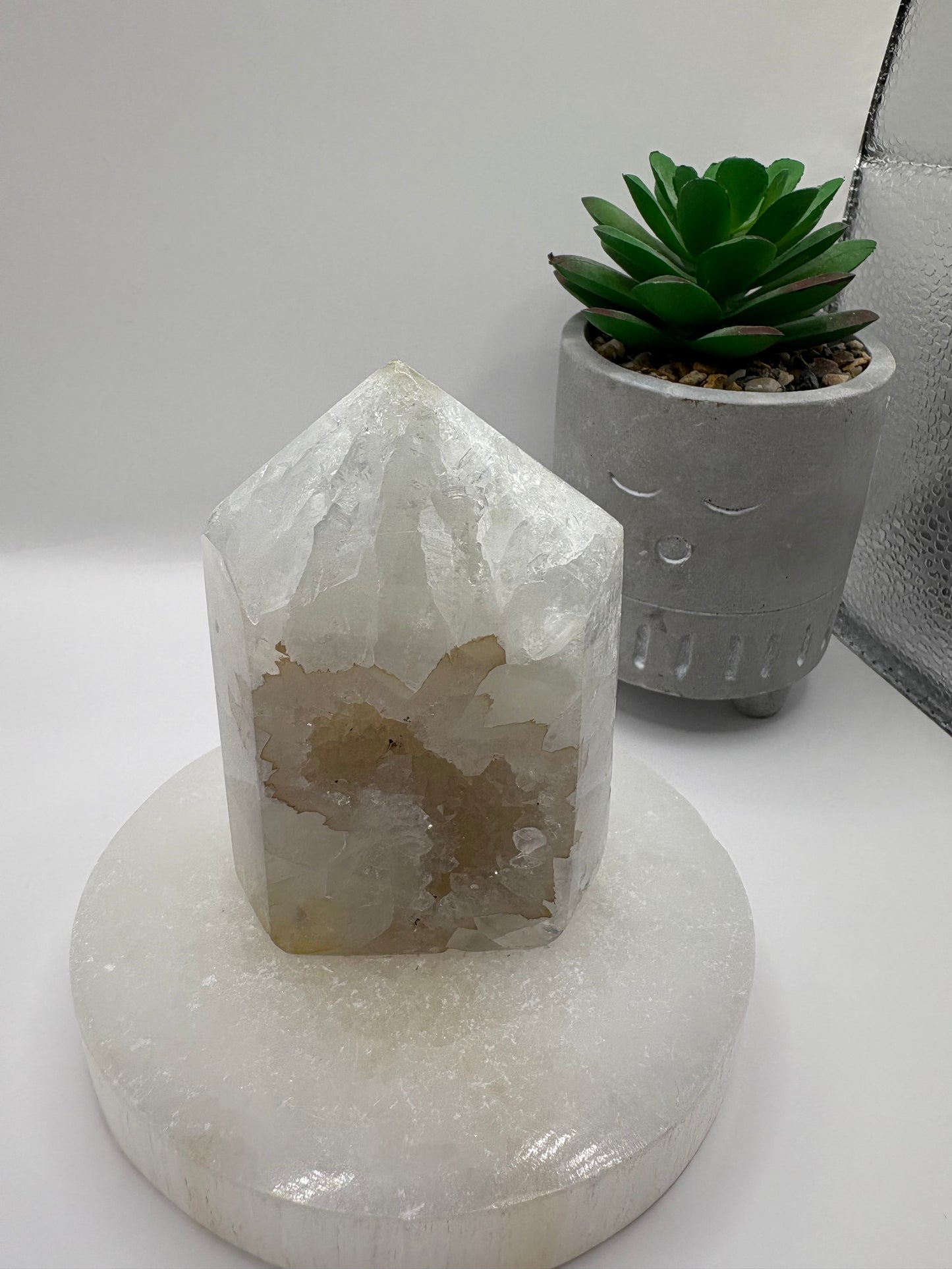 Agate Tower/ Agate Crystal/ Agate/ Agate Point/ Healing Crystals/ Crystals uk