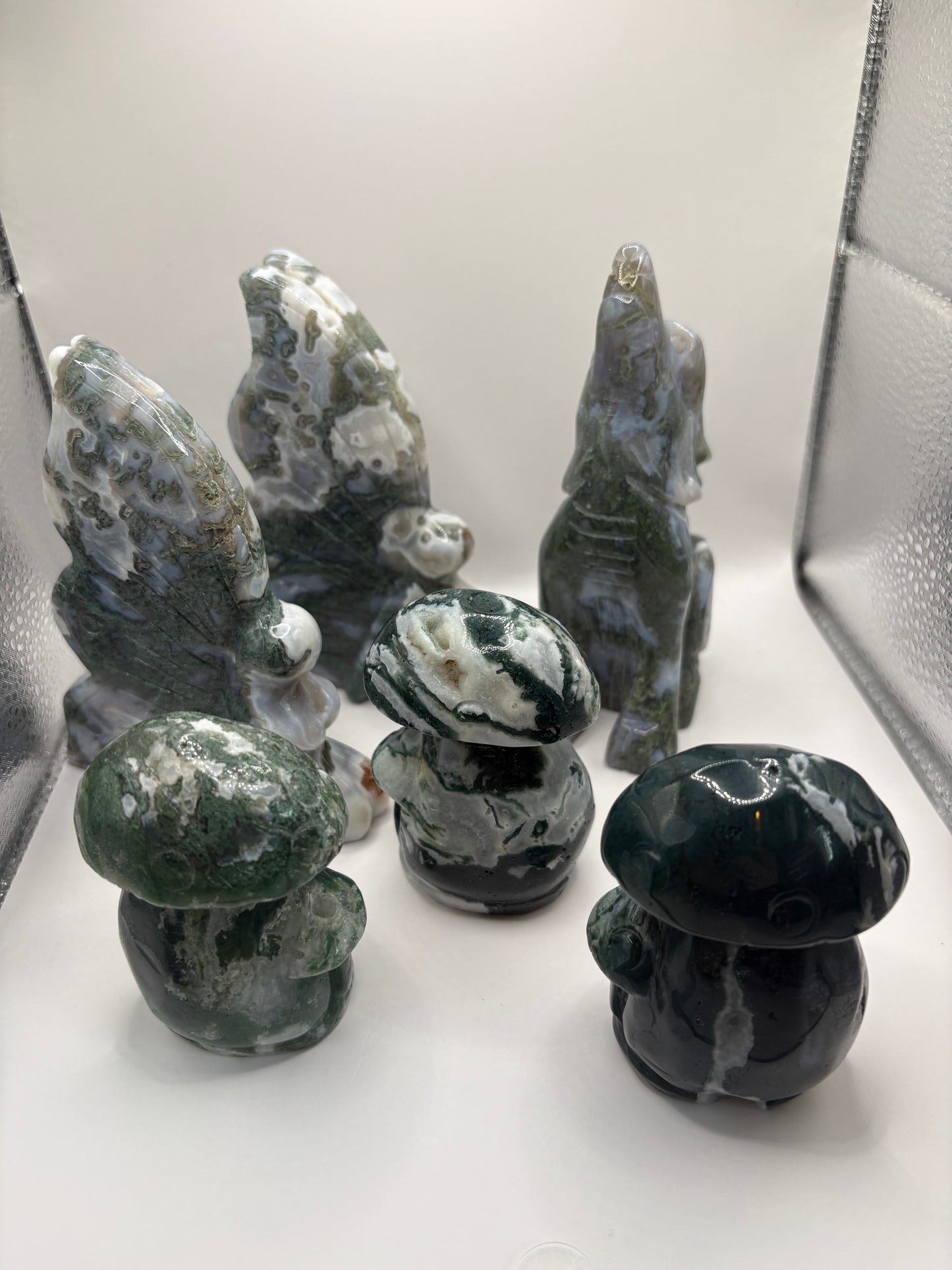 Moss Agate Carvings/ Moss Agate Fairy’s/ Moss Agate Wolf/ Moss Agate Mushrooms/ Moss Agate Crystals/ Crystals UK