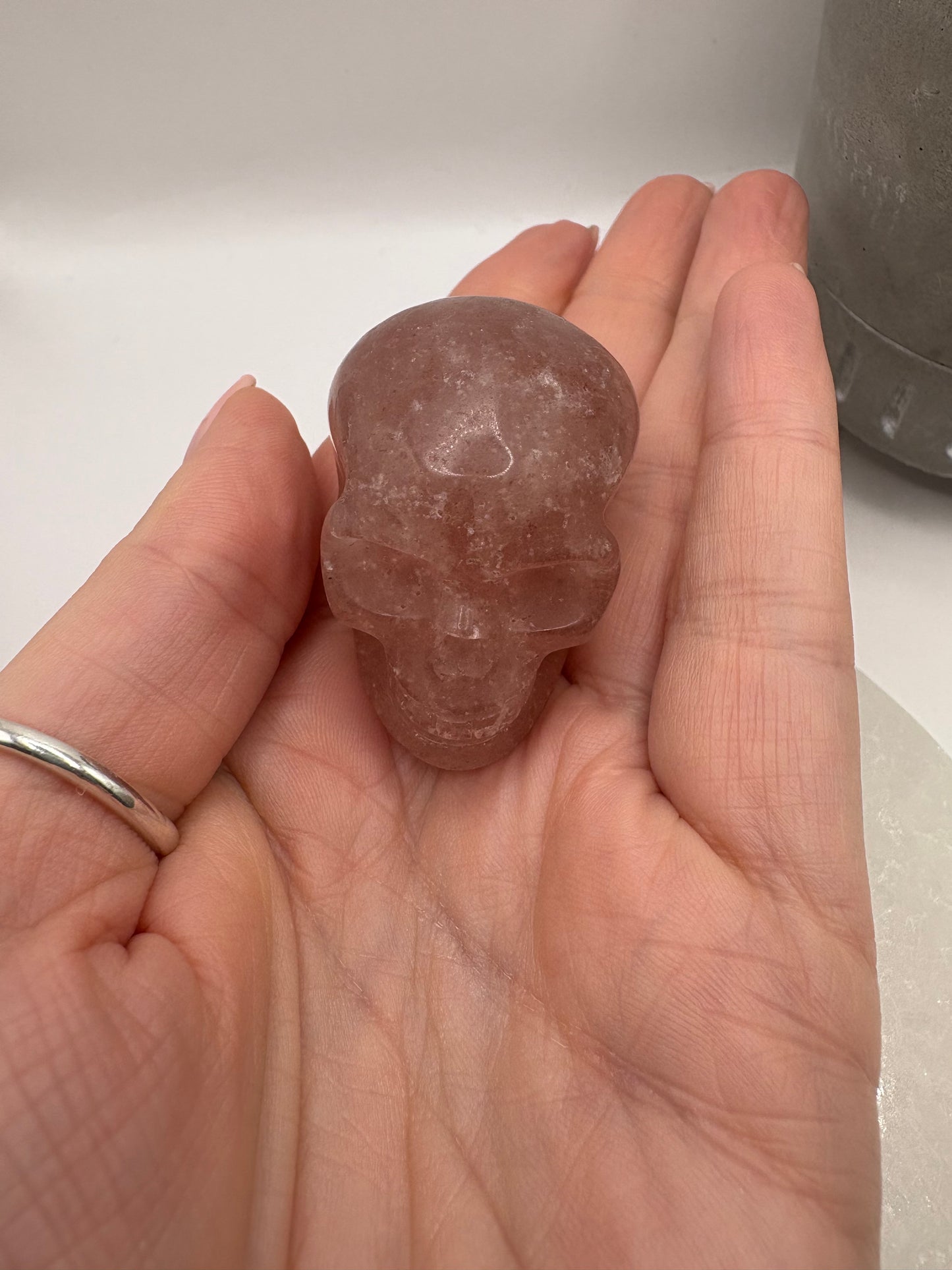 Strawberry Quartz Skull Carving/ Strawberry Quartz Skull/ Strawberry Quartz Carving/ Strawberry Quartz crystals/ Healing Crystals/