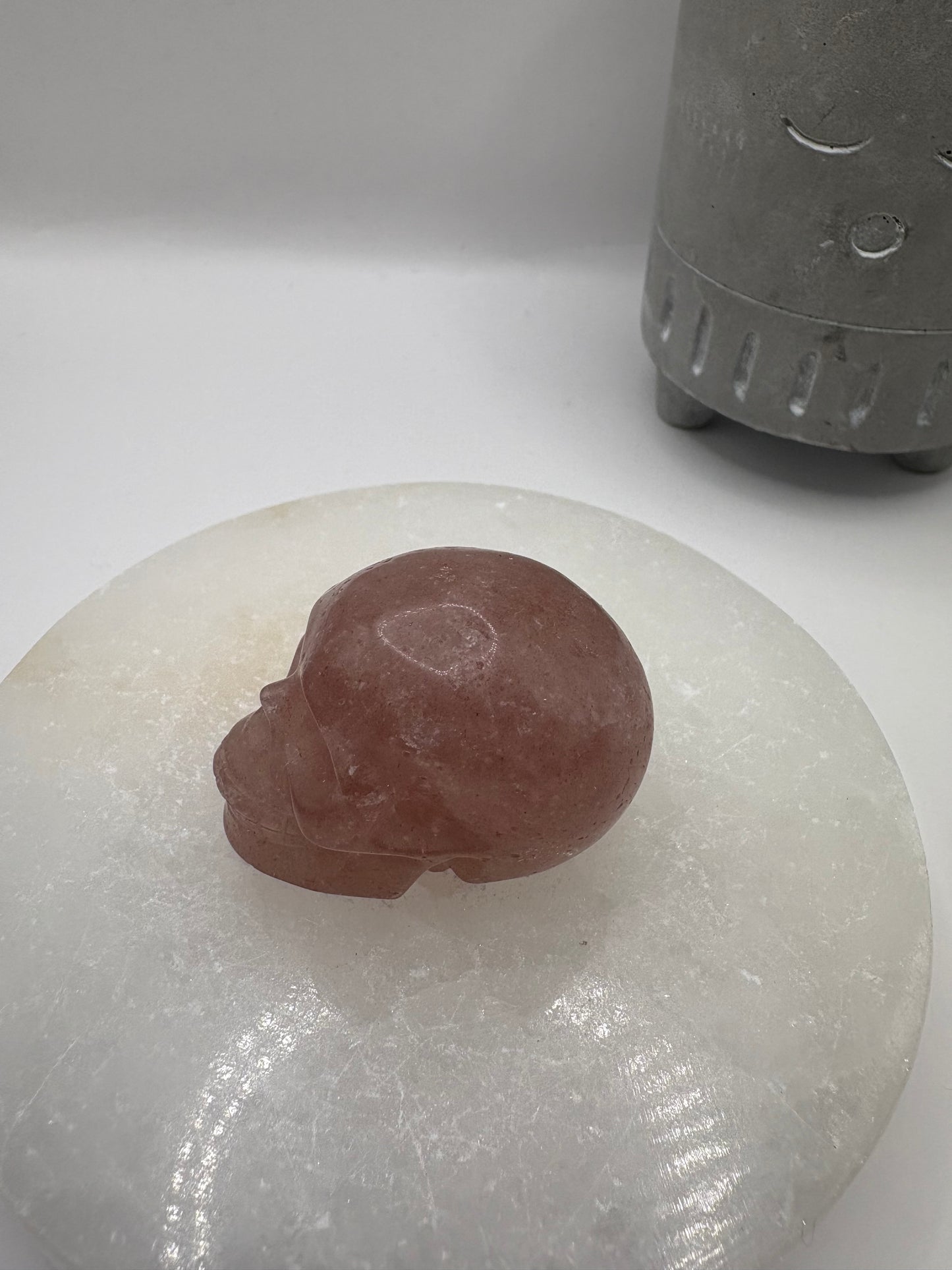 Strawberry Quartz Skull Carving/ Strawberry Quartz Skull/ Strawberry Quartz Carving/ Strawberry Quartz crystals/ Healing Crystals/