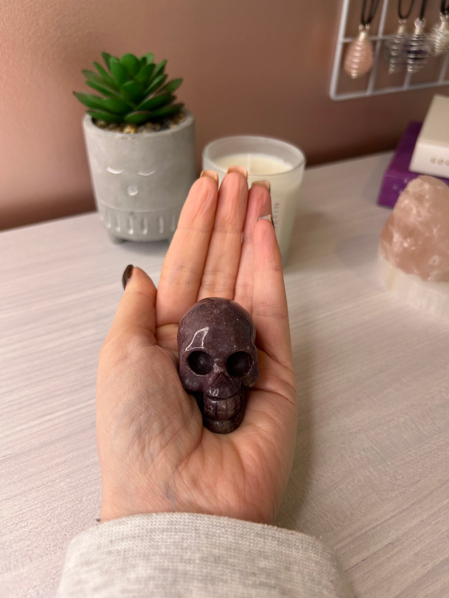 Lepidolite skull carving/ Lepidolite Crystal/ Lepidolite carving