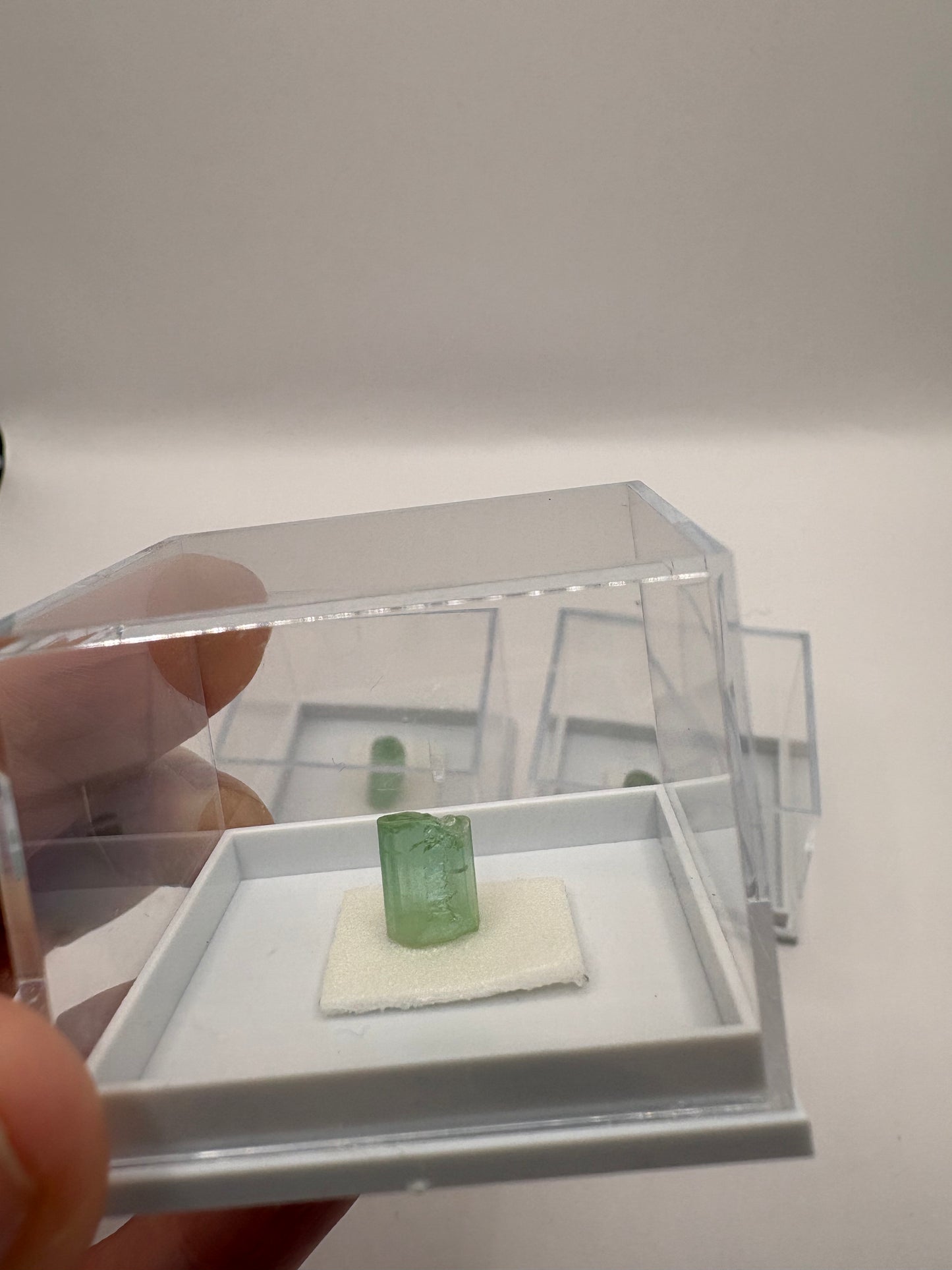 Green Tourmaline Specimen/ Crystal Specimens/ Green Tourmaline Crystals / Green Tourmaline/ healing Crystals/ Crystals UK