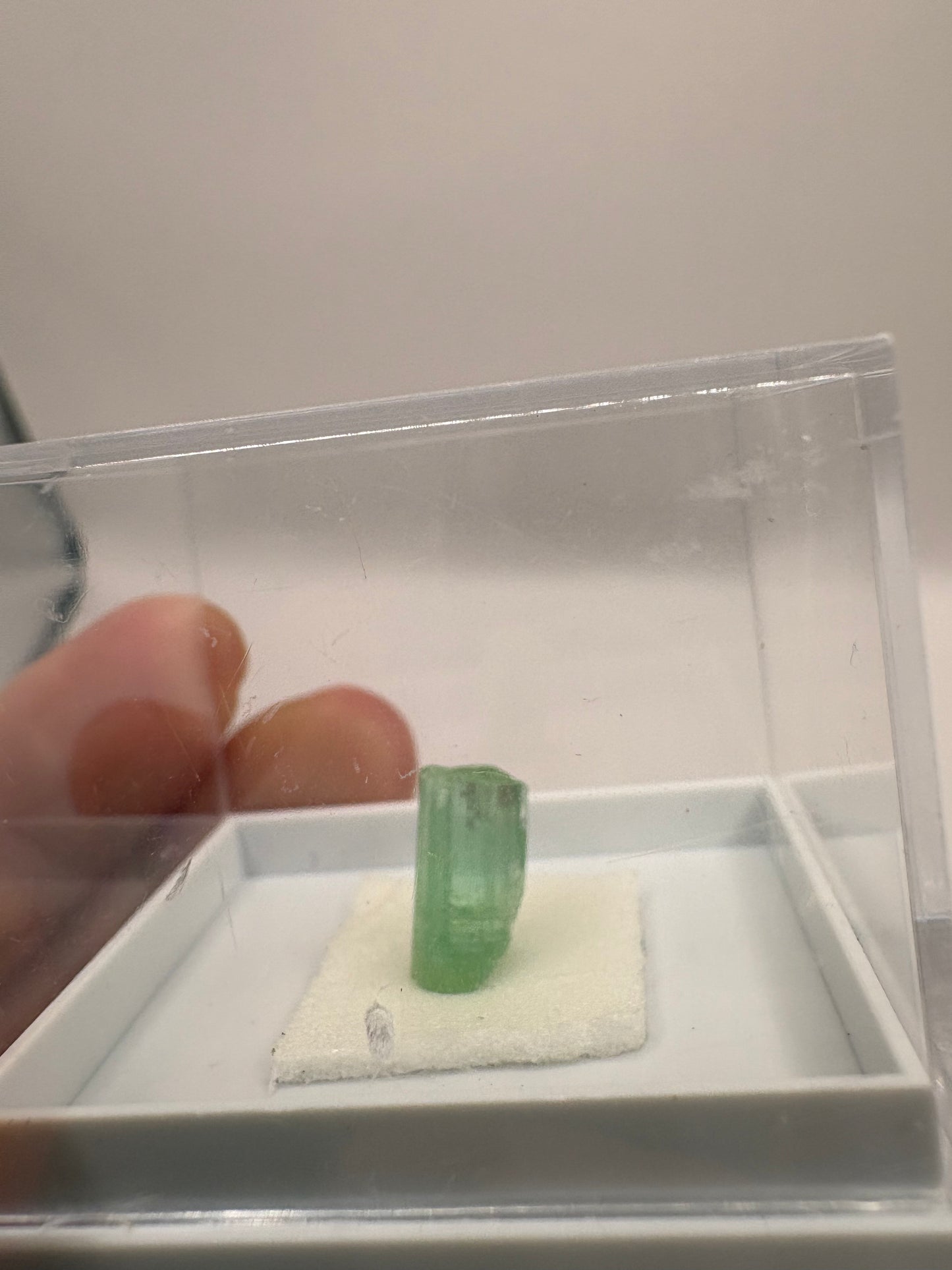Green Tourmaline Specimen/ Crystal Specimens/ Green Tourmaline Crystals / Green Tourmaline/ healing Crystals/ Crystals UK