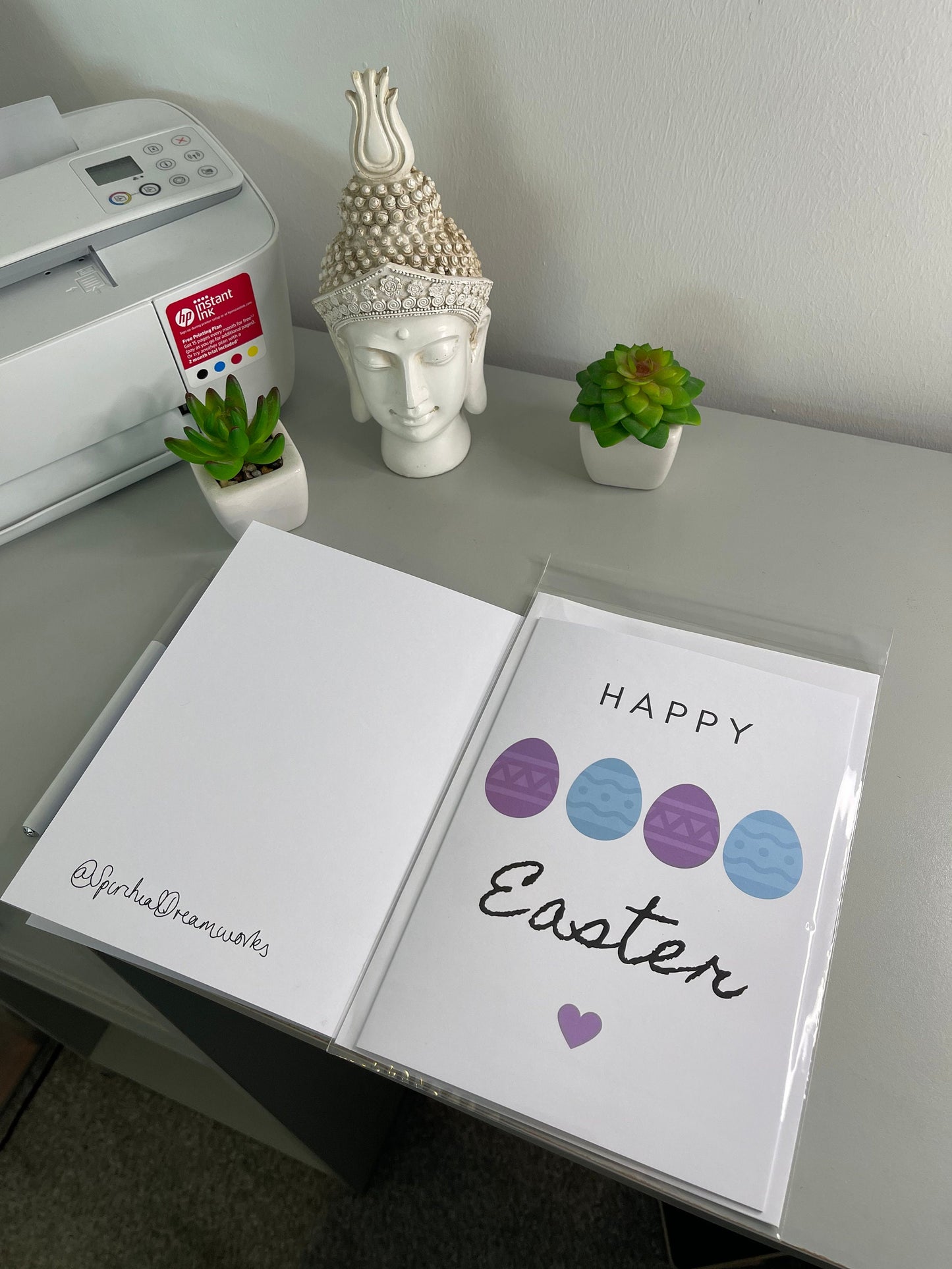 Happy Easter greetings card/Egg design